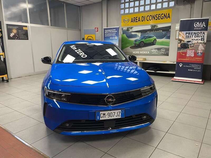 Usata Opel Astra Elegance 110 CV (80 kW) 2023 Blu/azzurro Berlina