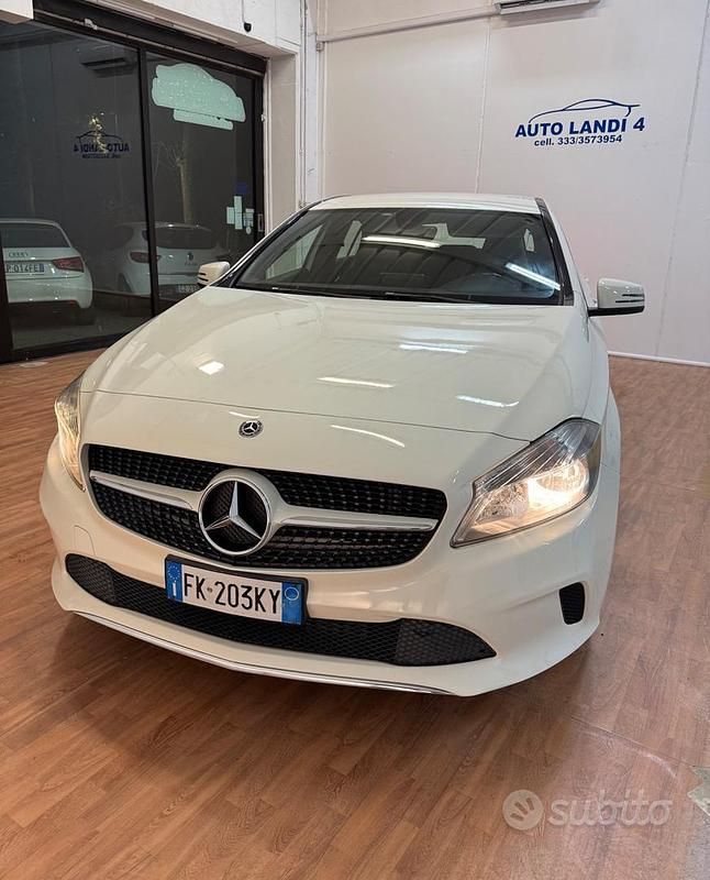 Usata Mercedes A180 Executive 108 CV (79 kW) 2017 Bianco Berlina