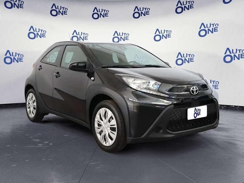 Bianco Usata 2024 Toyota Aygo X Active SUV | 12.400 € (Super prezzo) - Immagine 1/3