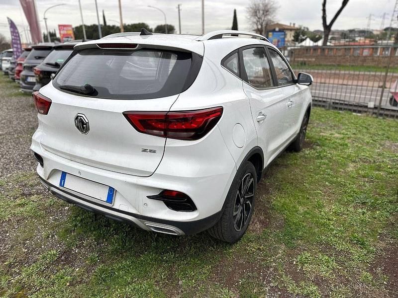 Usata MG ZS Luxury 111 CV (81 kW) 2023 Bianco SUV