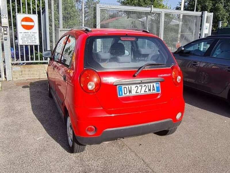 Rosso Usata 2009 Chevrolet Matiz SE Due volumi | 2500 € (Buon prezzo) - Immagine 1/4