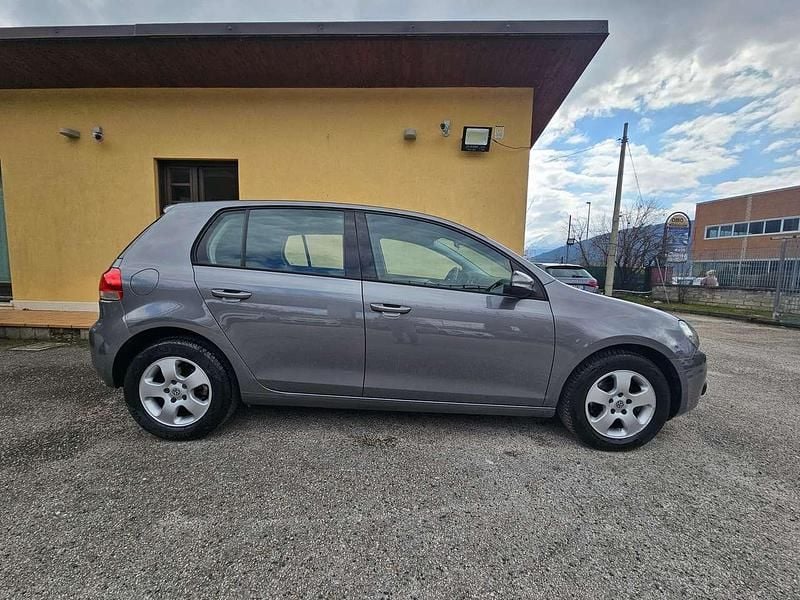 Usata VW Golf VI Trendline 102 CV (75 kW) 2010 Grigio Utilitaria