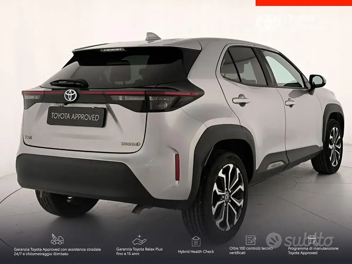 Usata Toyota Yaris Trend 116 CV (85 kW) 2022 Argento Utilitaria