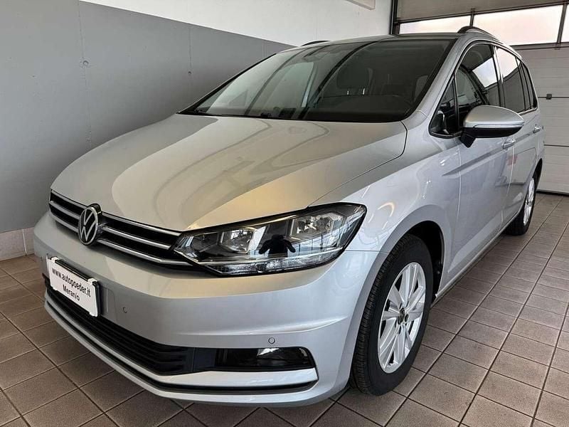 Usata VW Touran Business 122 CV (89 kW) 2022 Argento Monovolume