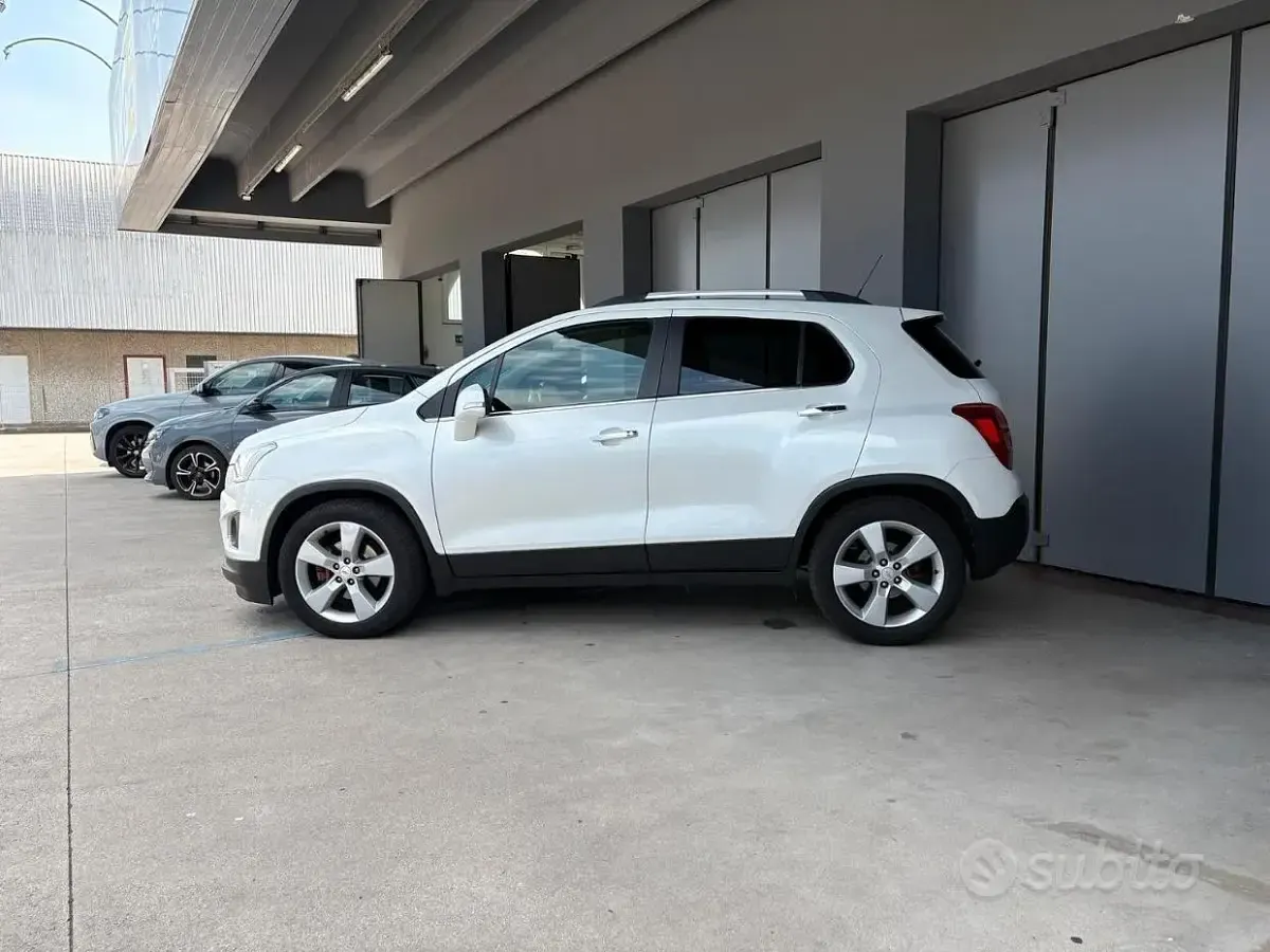 Usata Chevrolet Trax LTZ 131 CV (96 kW) 2014 Bianco SUV