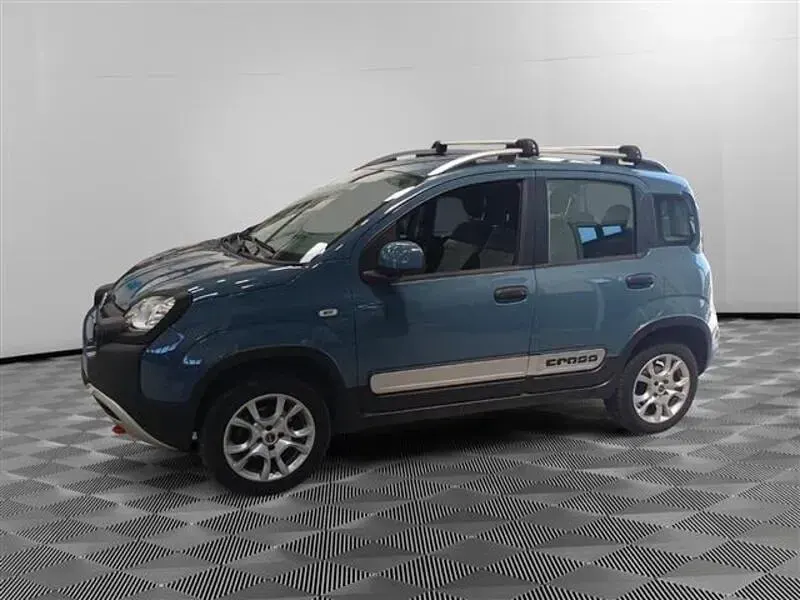 Usata Fiat Panda Cross Cross 85 CV (62 kW) 2021 Blu scuro Utilitaria