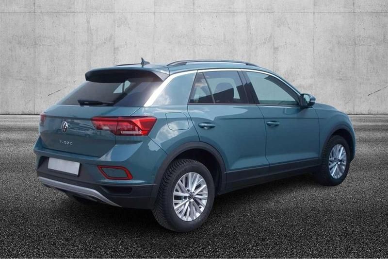 Usata VW T-Roc Life 116 CV (85 kW) 2024 Blu/azzurro SUV