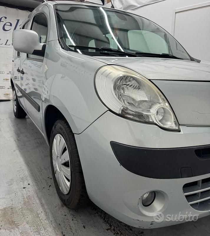 Usata Renault Kangoo Dynamique 106 CV (77 kW) 2008 Grigio Monovolume