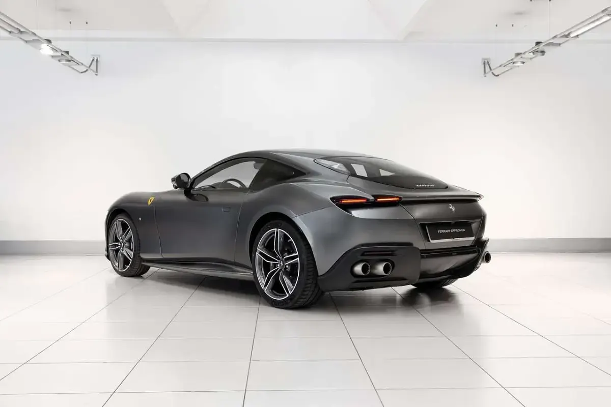 Usata Ferrari Roma 620 CV (456 kW) 2021 Grigio Coupé