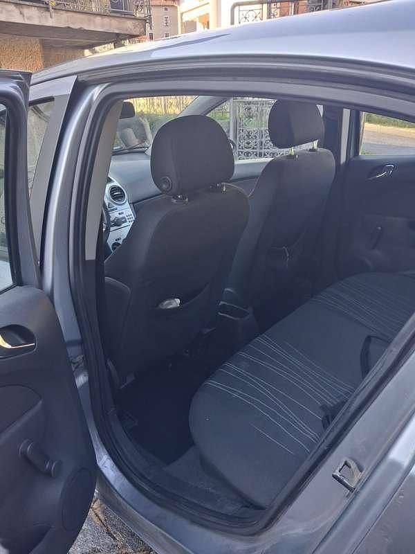 Usata Opel Corsa 69 CV (50 kW) 2009 Berlina