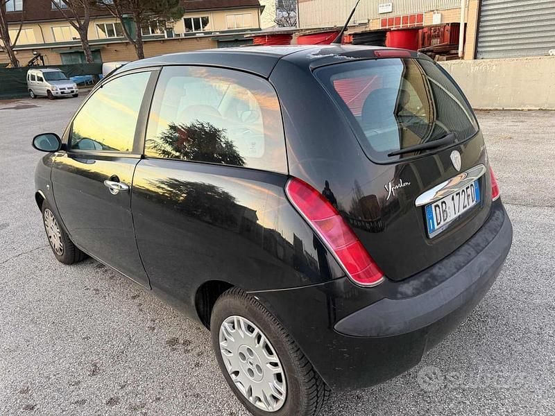 Usata Lancia Ypsilon 59 CV (43 kW) 2006 Nero Utilitaria