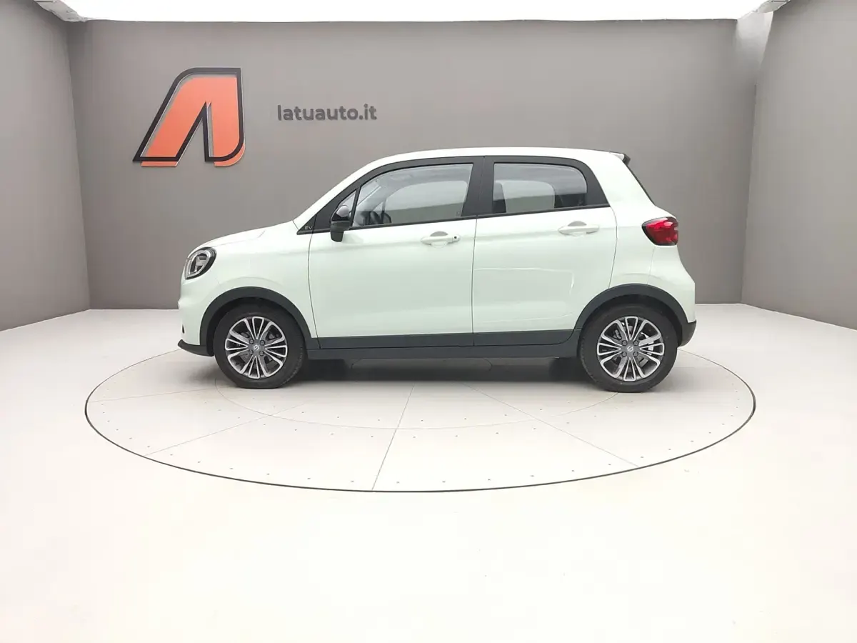 Nuova Leapmotor T03 38 kW (52 CV) 2026 Mint green Utilitaria