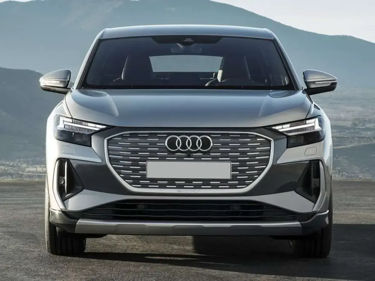 Nuova Audi e-tron S-Line 210 kW (286 CV) 2026 Grigio SUV