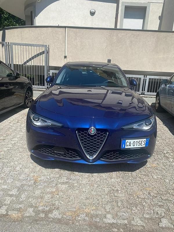 Usata 2020 Alfa Romeo Giulia Super Tre volumi | 21.000 € (Buon prezzo) - Immagine 1/4
