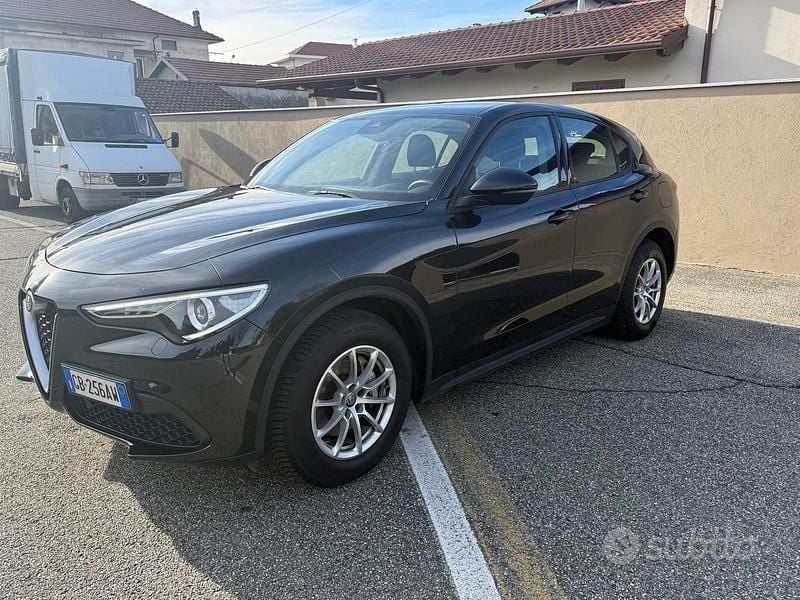 Usata Alfa Romeo Stelvio 190 CV (139 kW) 2020 Nero SUV