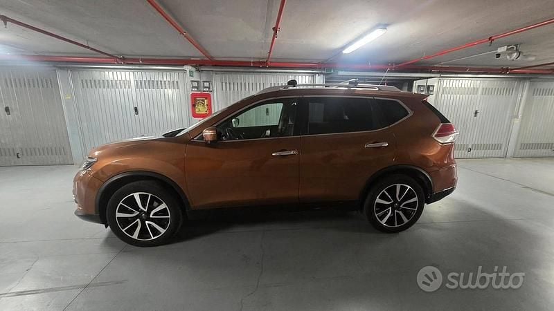 Usata Nissan X-Trail 130 CV (95 kW) 2015 Marrone SUV
