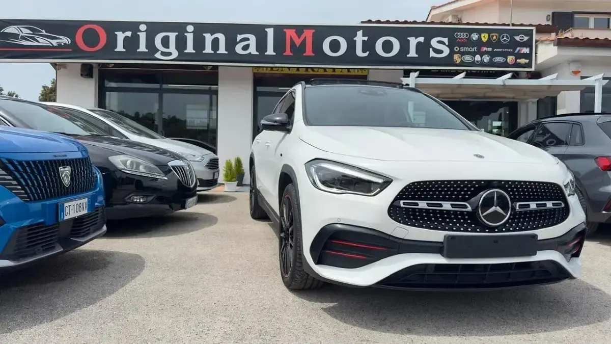 Usata Mercedes GLA250 Premium Plus 160 CV (117 kW) 2021 Bianco SUV
