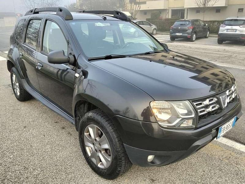 Usata Dacia Duster Ambiance 109 CV (80 kW) 2016 Nero SUV