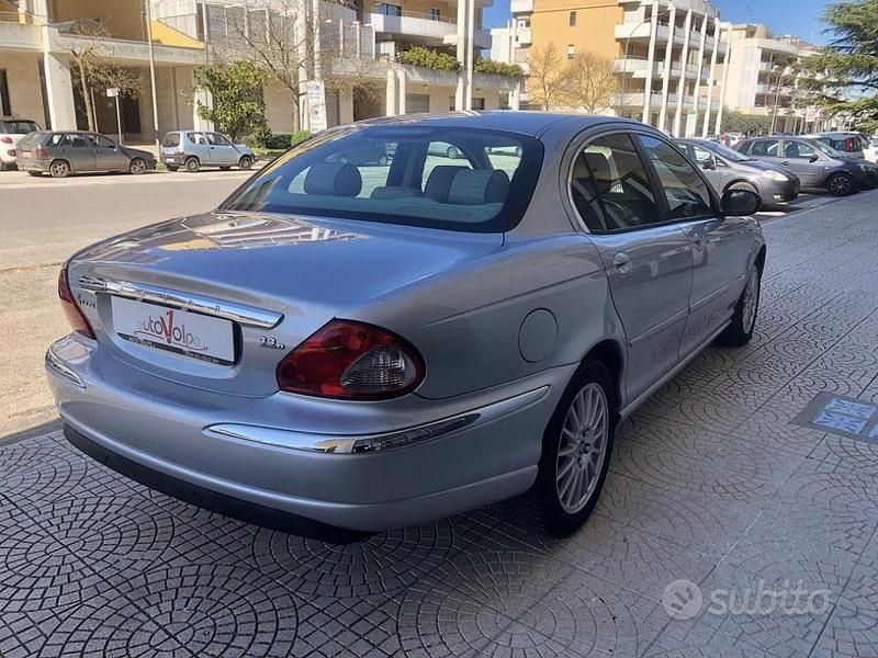 Usata Jaguar X-type Executive 145 CV (106 kW) 2007 Grigio Berlina