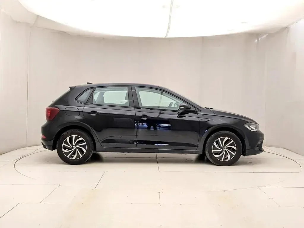Usata VW Polo Life 95 CV (69 kW) 2023 Nero Utilitaria