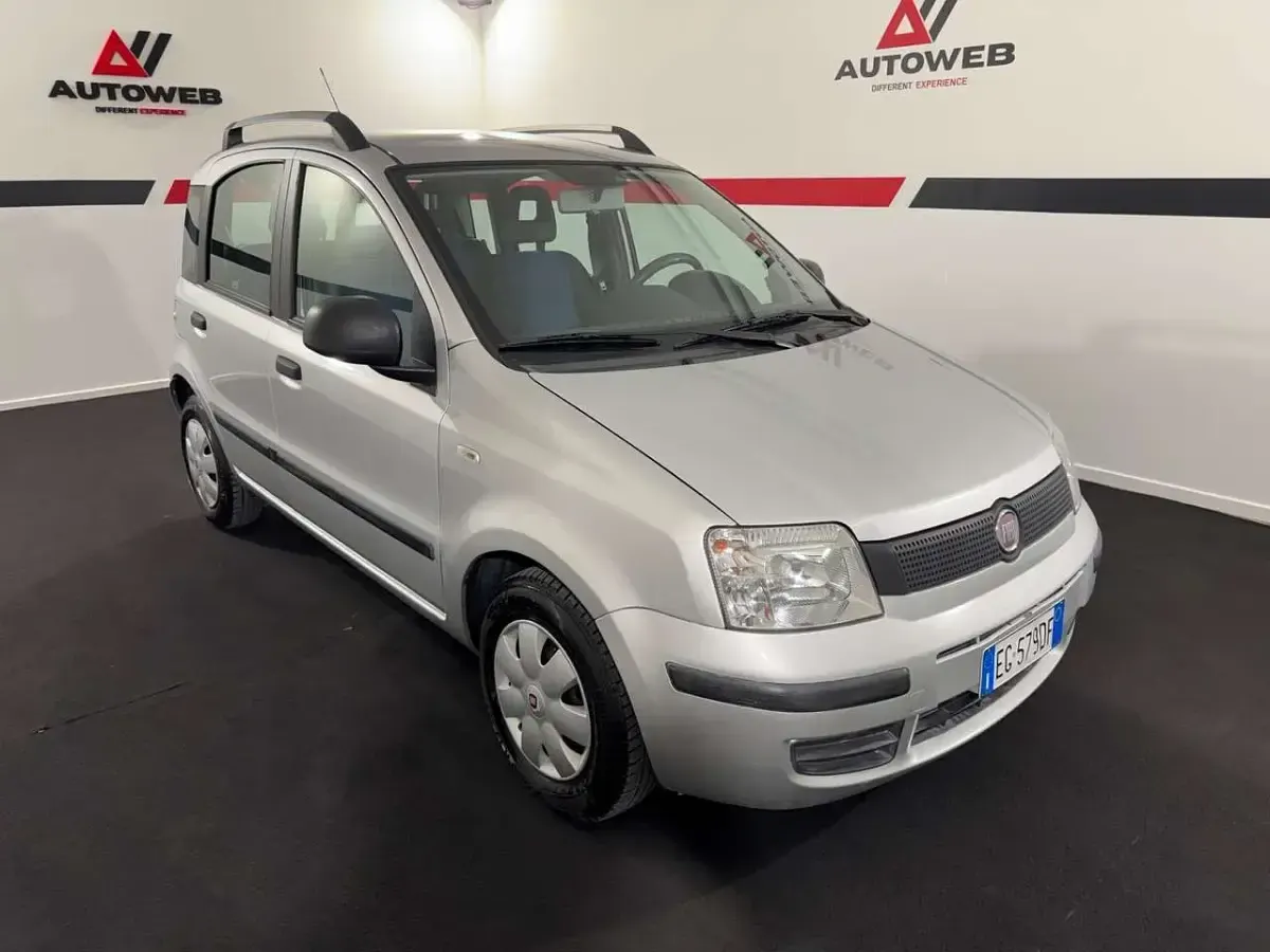 Usata Fiat Panda Emotion 69 CV (50 kW) 2011 Argento Utilitaria