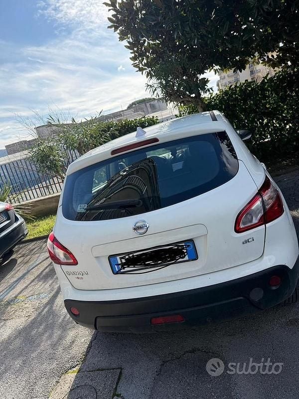Usata Nissan Qashqai Acenta 150 CV (110 kW) 2012 Bianco SUV