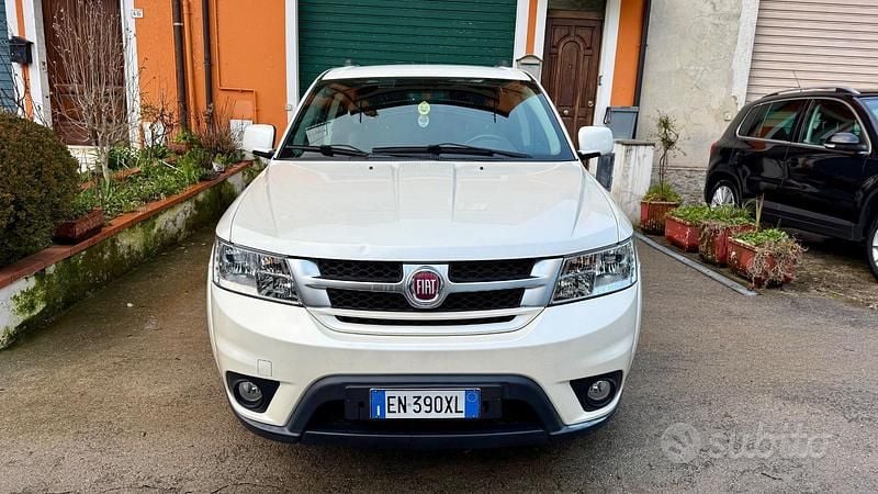 Usata Fiat Freemont Lounge 170 CV (125 kW) 2013 Bianco SUV