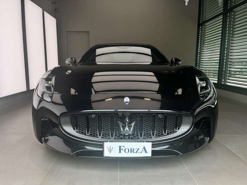 Usata Maserati Granturismo 559 kW (761 CV) 2024 Nero assoluto Coupé