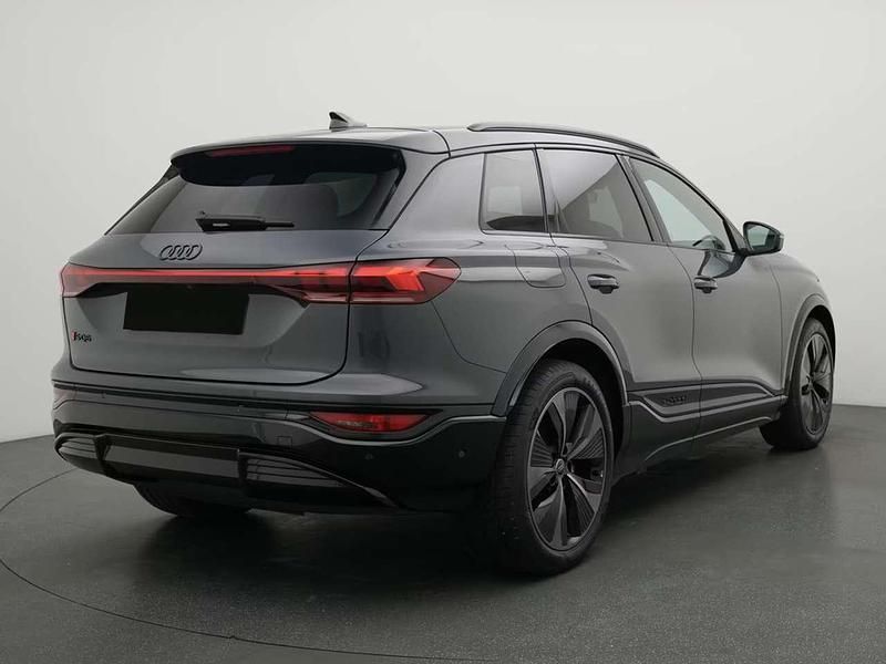 Usata Audi SQ6 e-tron Edition .1 380 kW (517 CV) 2025 Grigio SUV