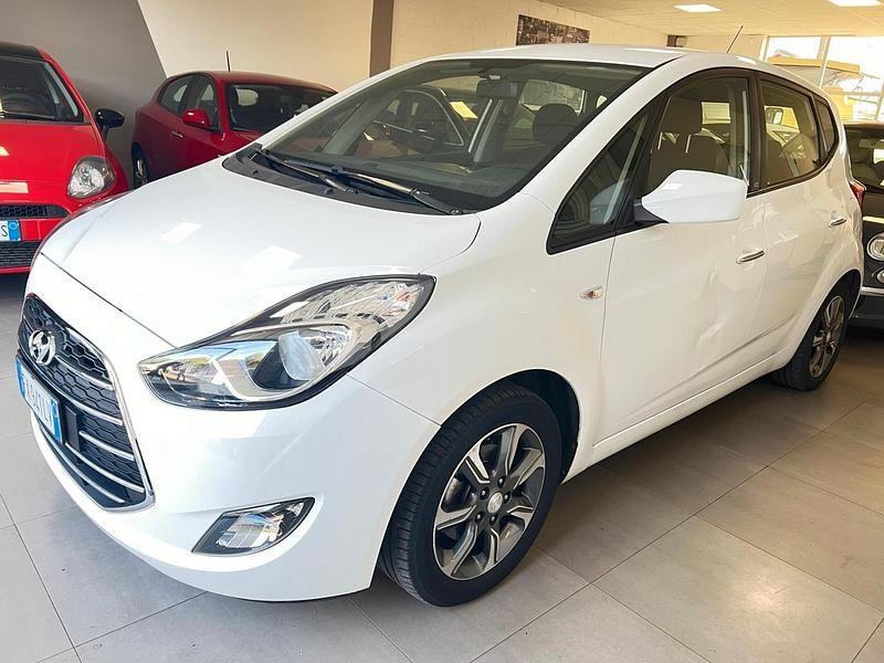 Bianco Usata 2019 Hyundai i20 Monovolume | 7990 € (Buon prezzo) - Immagine 1/4