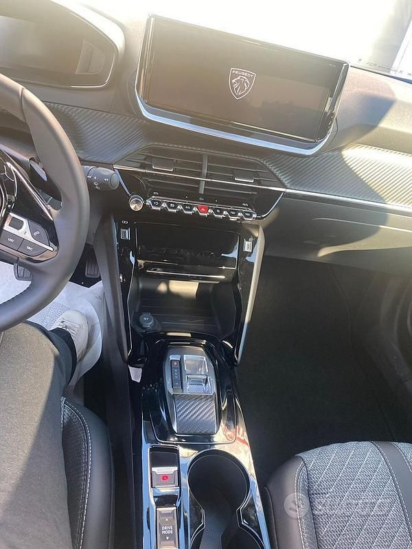 Usata Peugeot 2008 2024 Nero SUV