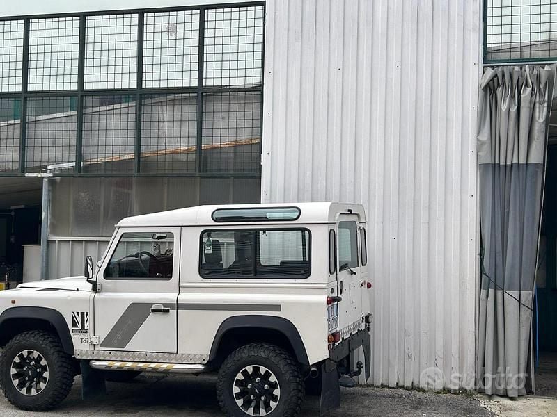 Usado Land Rover Defender 1998 Branco SUV