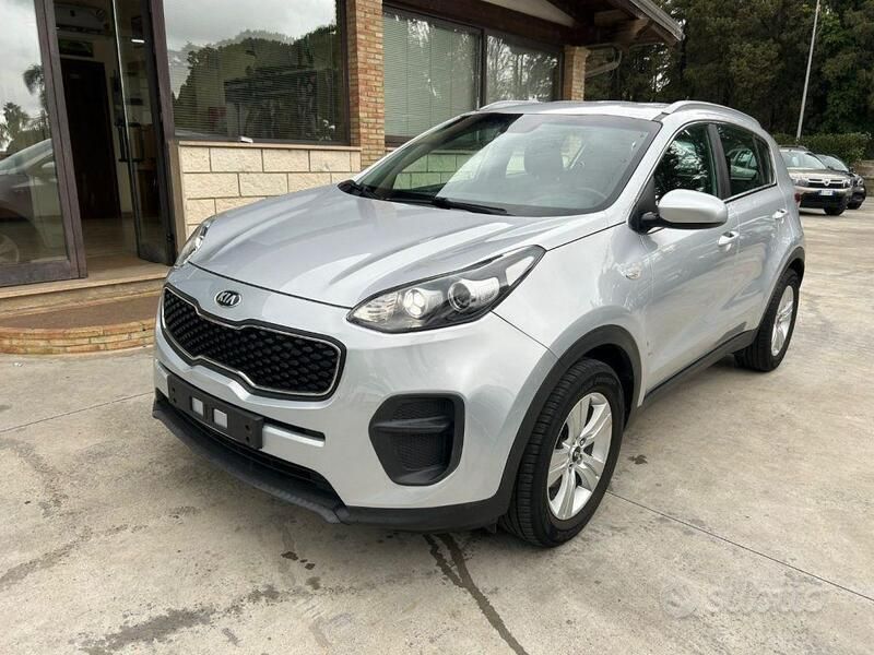 Argento metallizzato Usata 2018 Kia Sportage SUV | 16.999 € (Molto cara) - Immagine 1/4