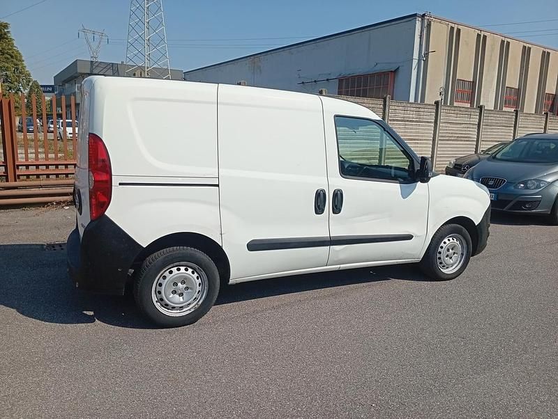 Occasion Opel Combo 95 ch (69 kW) 2017 Blanc Monospace