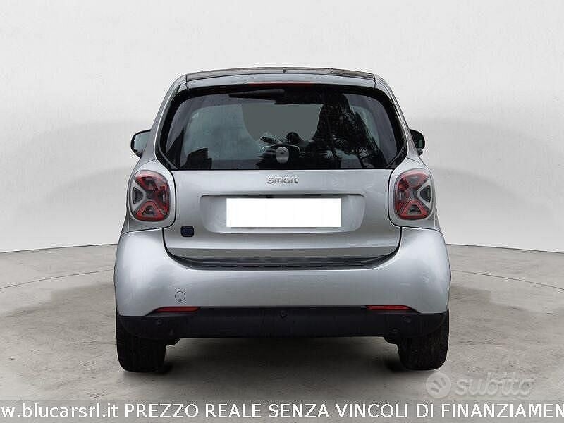 Usata Smart ForTwo Coupé 60 kW (82 CV) 2020 Grigio Utilitaria