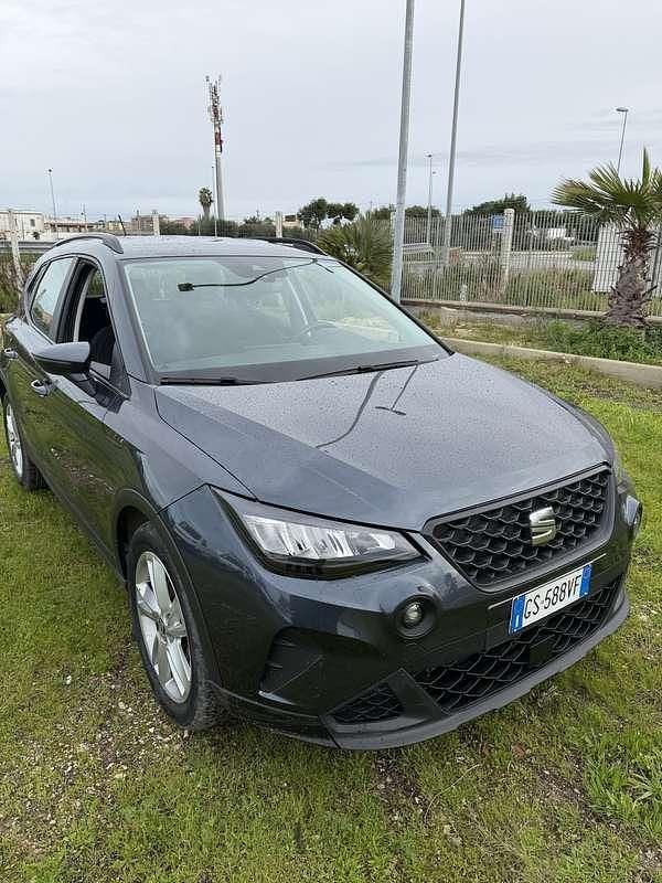 Usata Seat Arona FR 110 CV (80 kW) 2024 Grigio SUV
