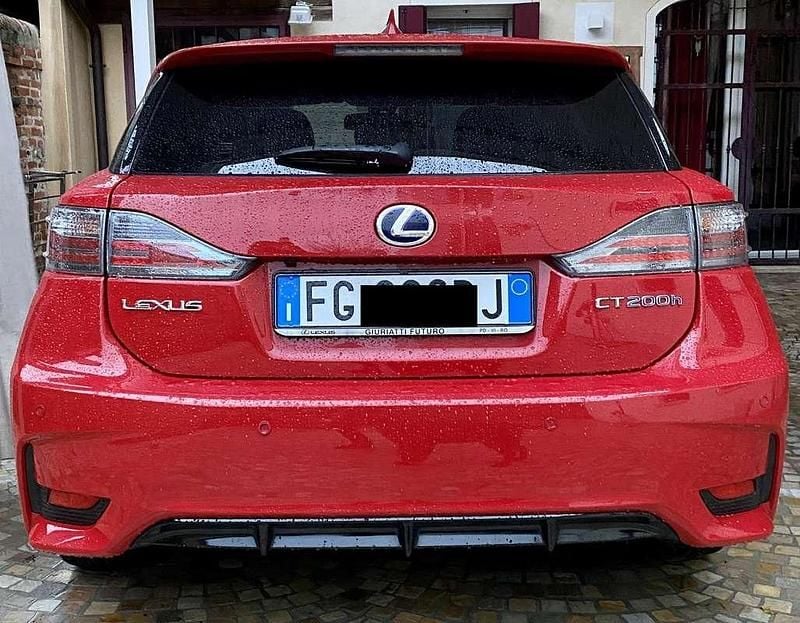 Usata Lexus CT200h 99 CV (72 kW) 2017 Berlina