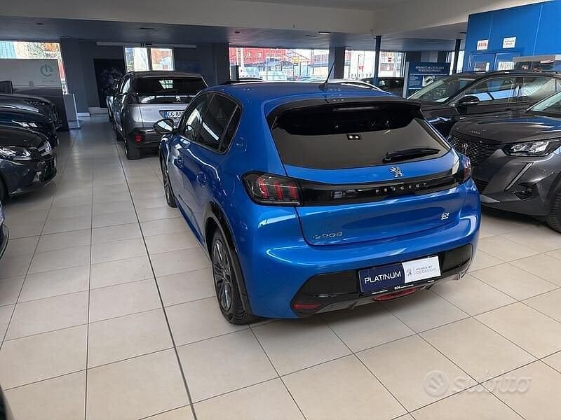 Usata Peugeot 208 Allure 100 kW (136 CV) 2021 Blu Utilitaria