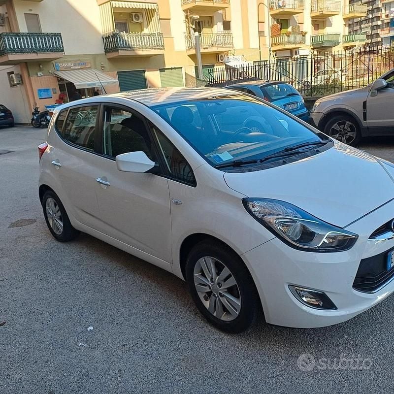 Bianco Usata 2015 Hyundai ix20 Due volumi | 5999 € (Ottimo prezzo) - Immagine 1/4