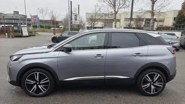 Usata Peugeot 3008 GT 131 CV (96 kW) 2022 Grigio SUV