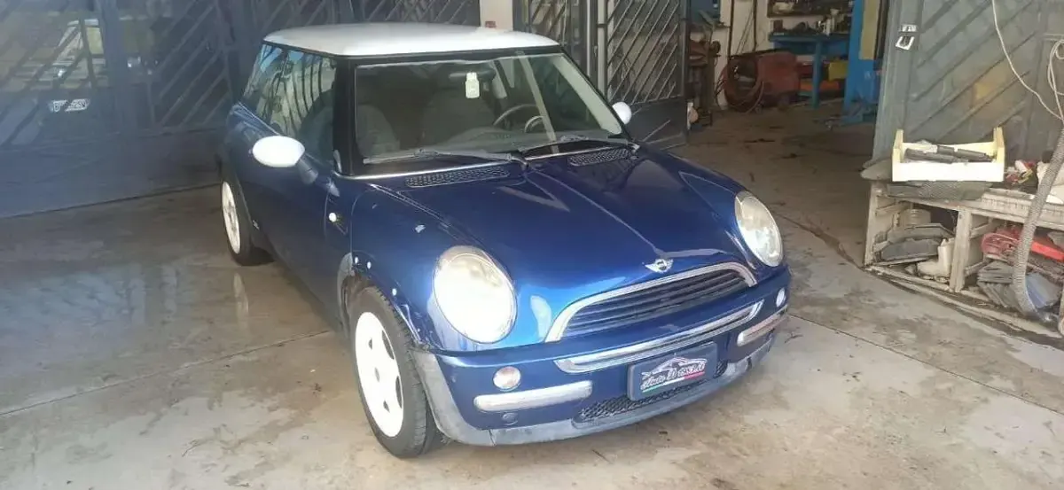 Usata Mini Cooper 116 CV (85 kW) 2002 Blu Utilitaria
