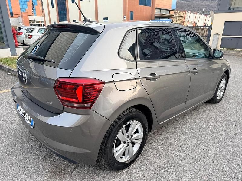 Usata VW Polo Comfortline 95 CV (69 kW) 2018 Grigio Utilitaria