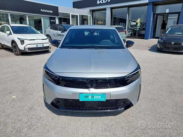 Usata Opel Corsa 101 CV (74 kW) 2023 Marrone Utilitaria
