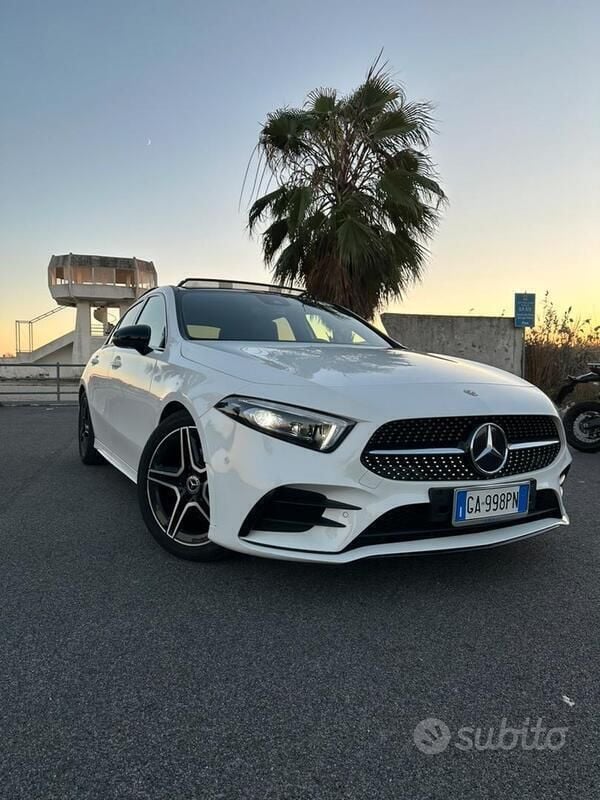 Usata 2020 Mercedes A200 AMG Line Premium Plus Due volumi | 30.999 € (Buon prezzo) - Immagine 1/4