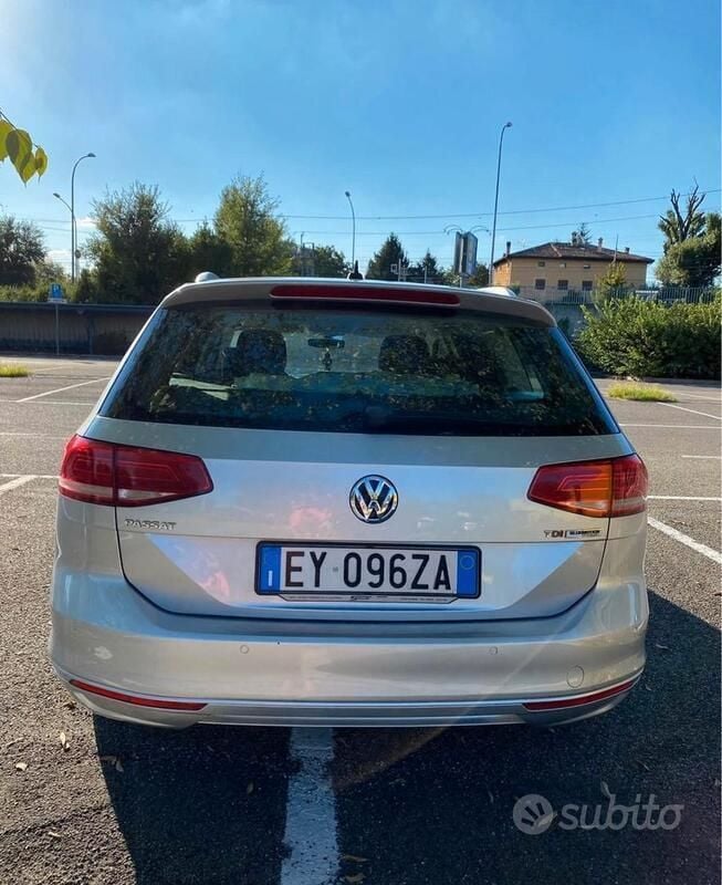 Usata VW Passat 120 CV (88 kW) 2015 Grigio Station wagon