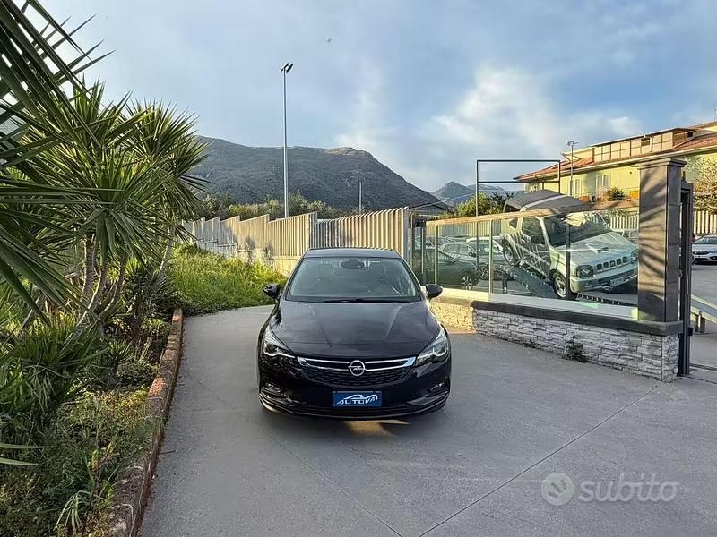 Usata Opel Astra Innovation 136 CV (100 kW) 2016 Berlina