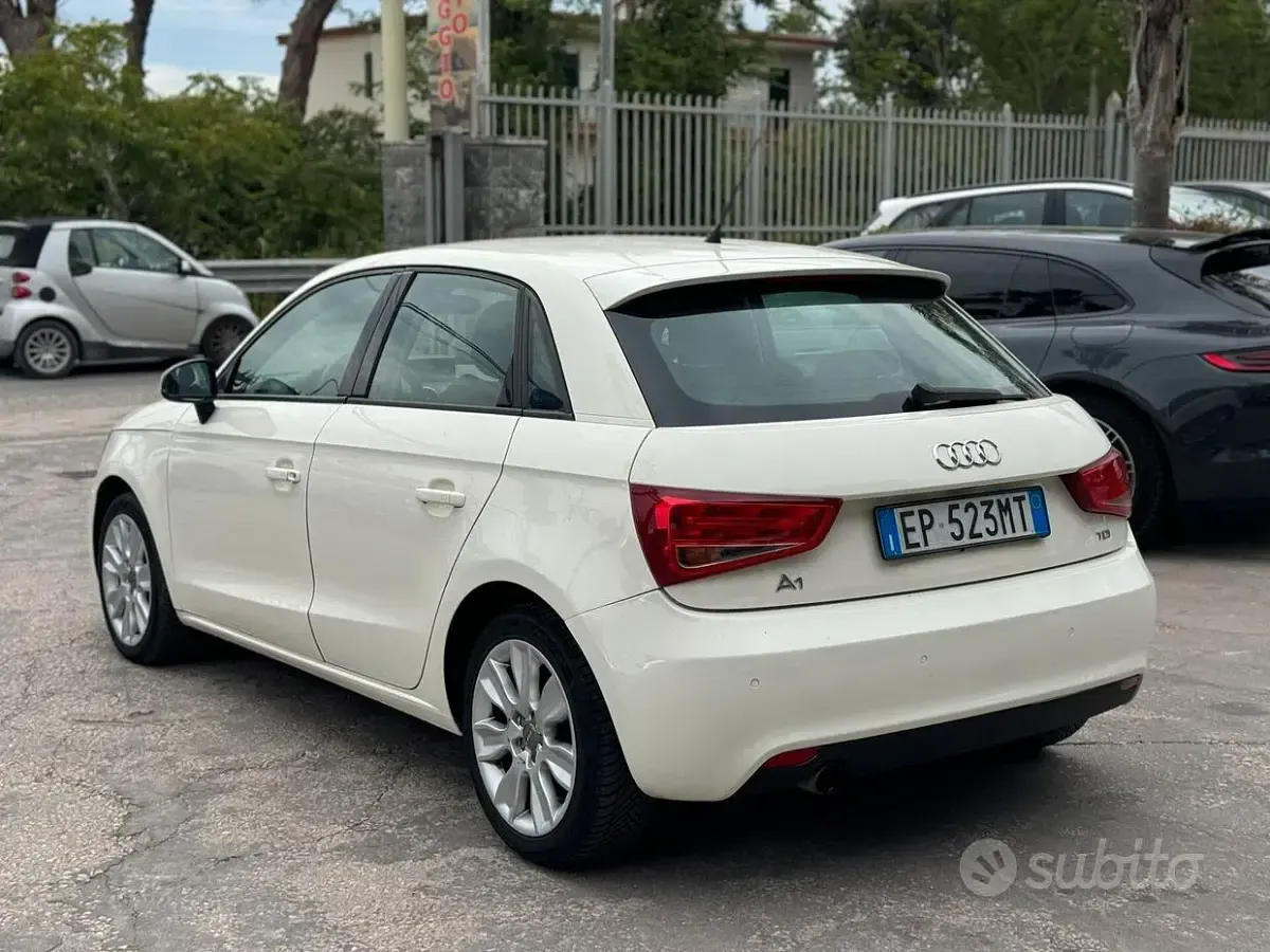 Usata Audi A1 Ambition 90 CV (66 kW) 2012 Bianco Utilitaria