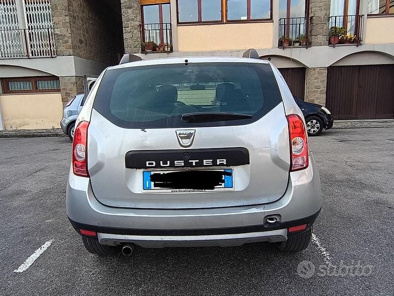 Usata Dacia Duster 110 CV (80 kW) 2011 Grigio SUV
