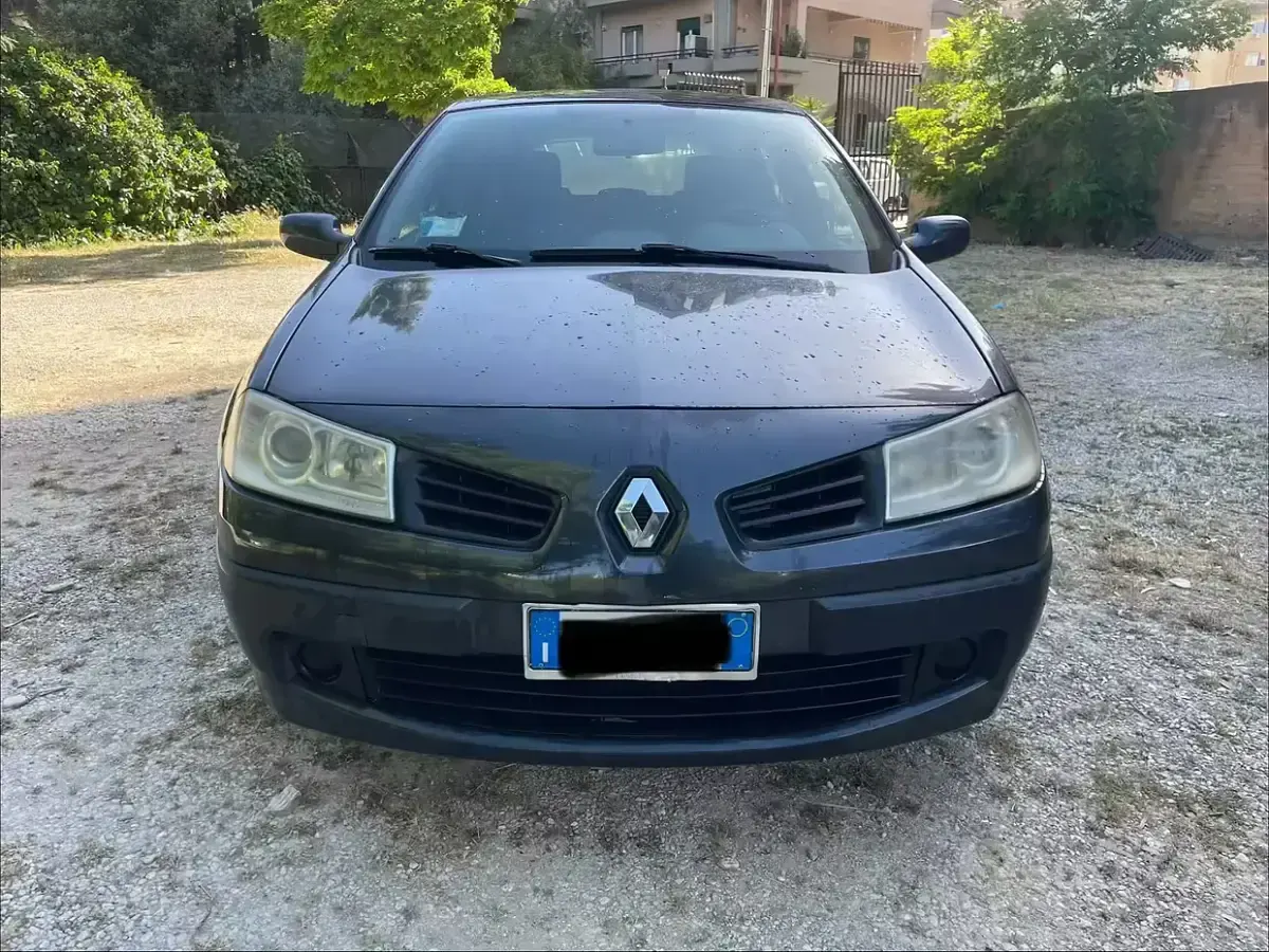 Gebraucht Renault Mégane 85 PS (62 kW) 2006 Grau Limousine