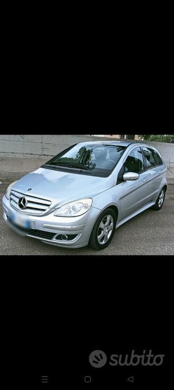 Grigio Usata 2008 Mercedes B200 Monovolume | 4000 € (Buon prezzo) - Immagine 1/4